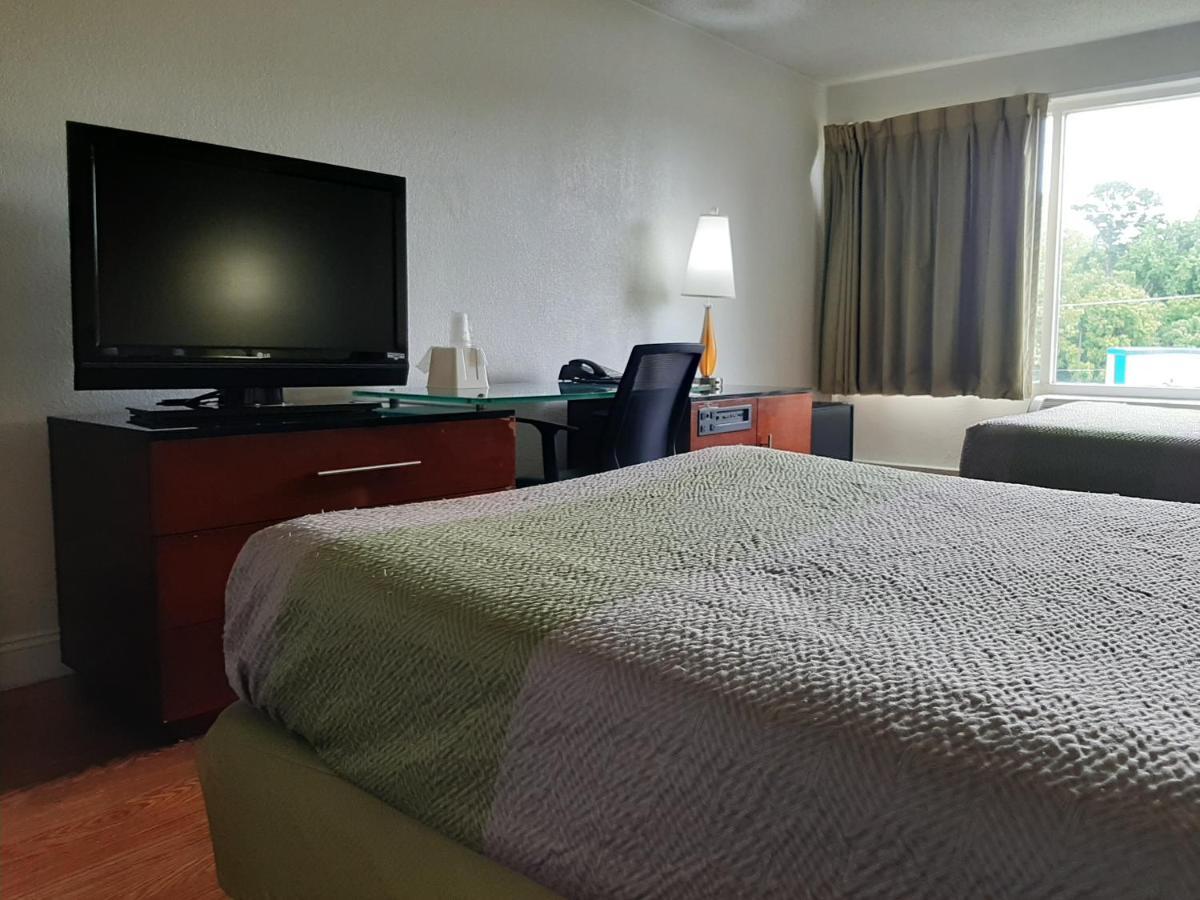 Econo Lodge Airport Near Billy Graham Parkway Шарлотт Экстерьер фото