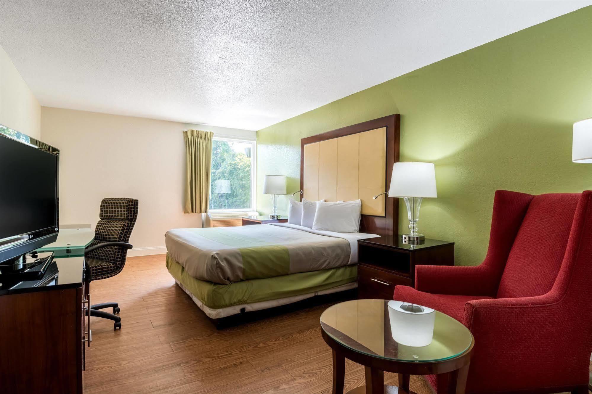 Econo Lodge Airport Near Billy Graham Parkway Шарлотт Экстерьер фото
